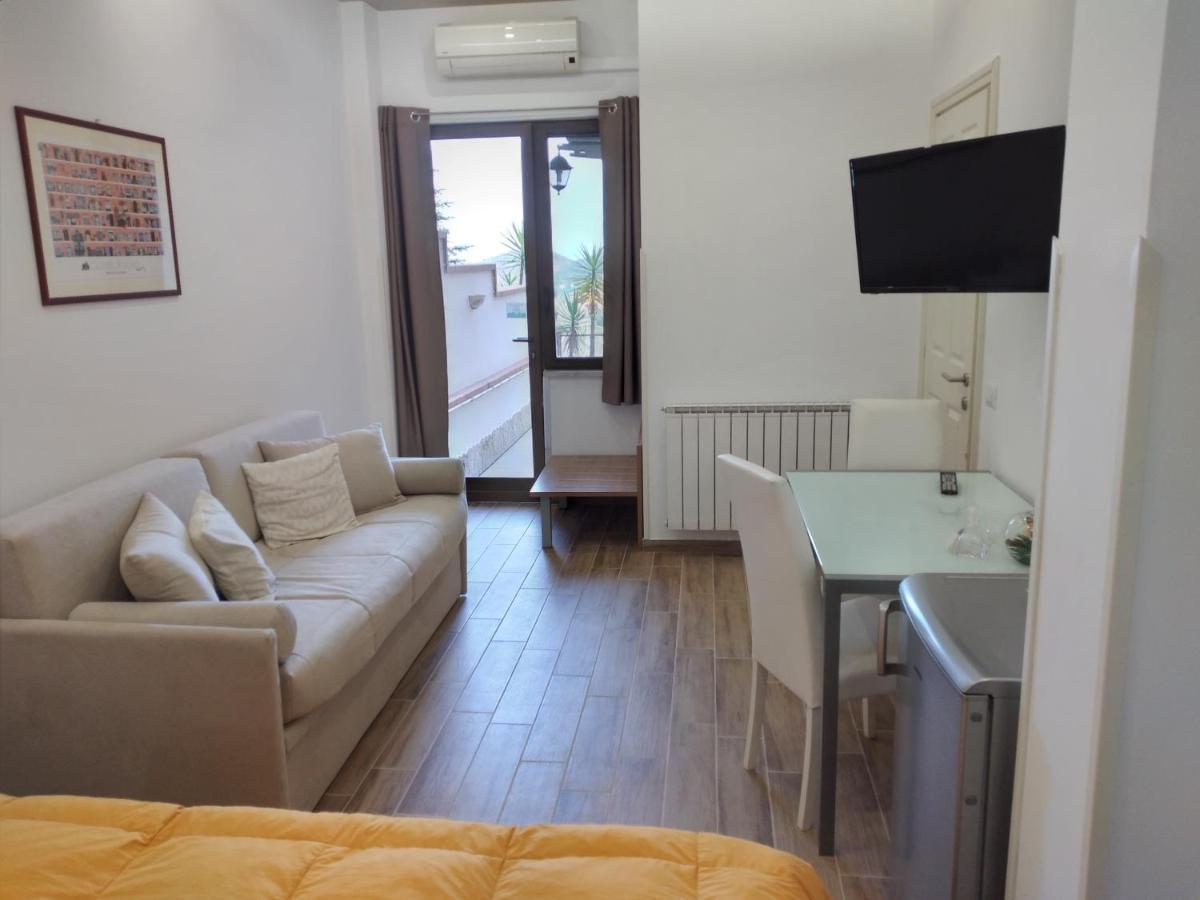 B&B Villa Letizia Castelbuono  Exterior photo